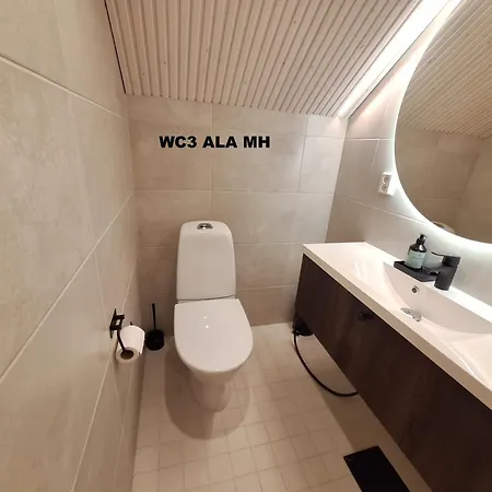 Mystery Q Apartmán Äkäslompolo